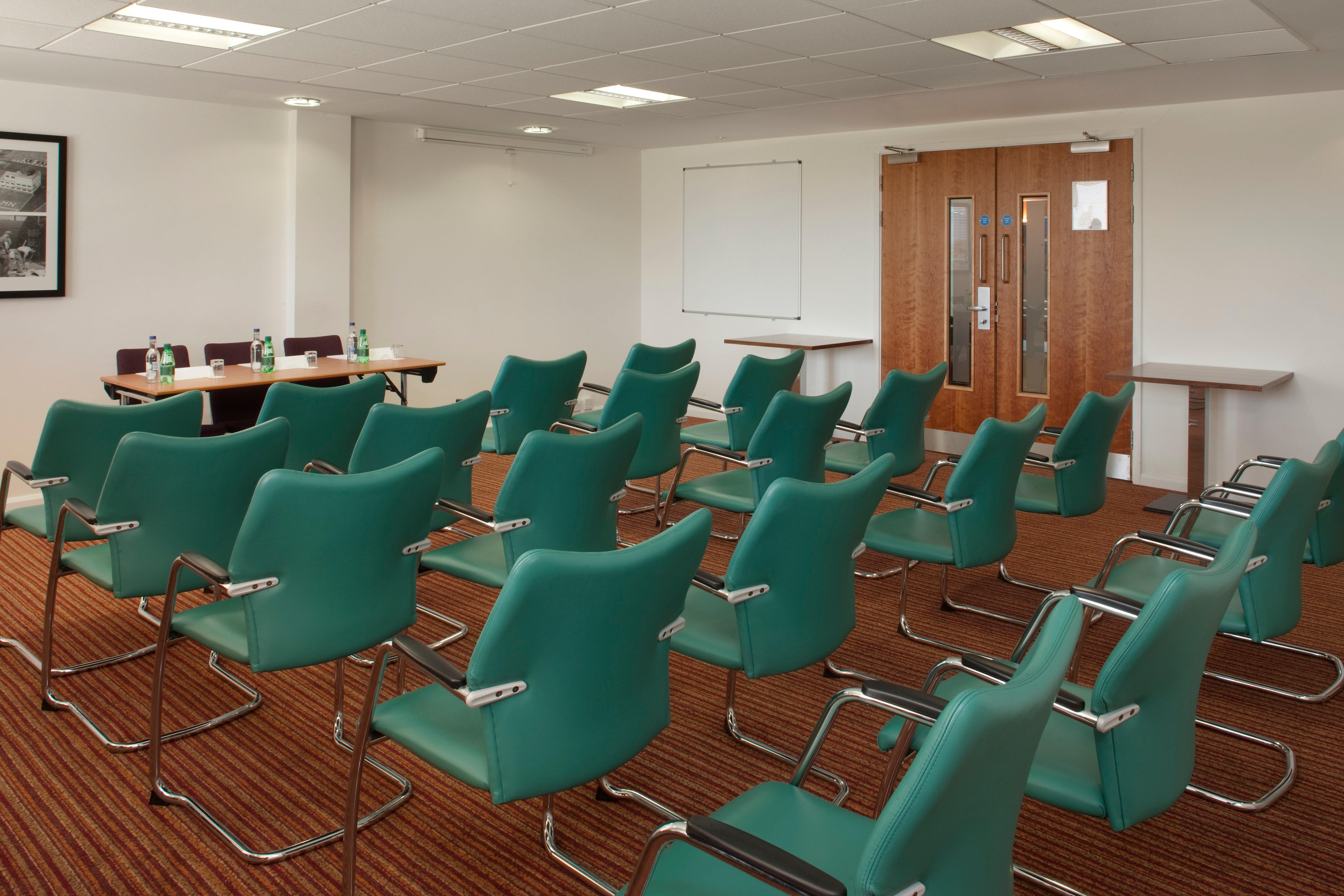 Holiday Inn Express Ramsgate - Minster By Ihg Esterno foto