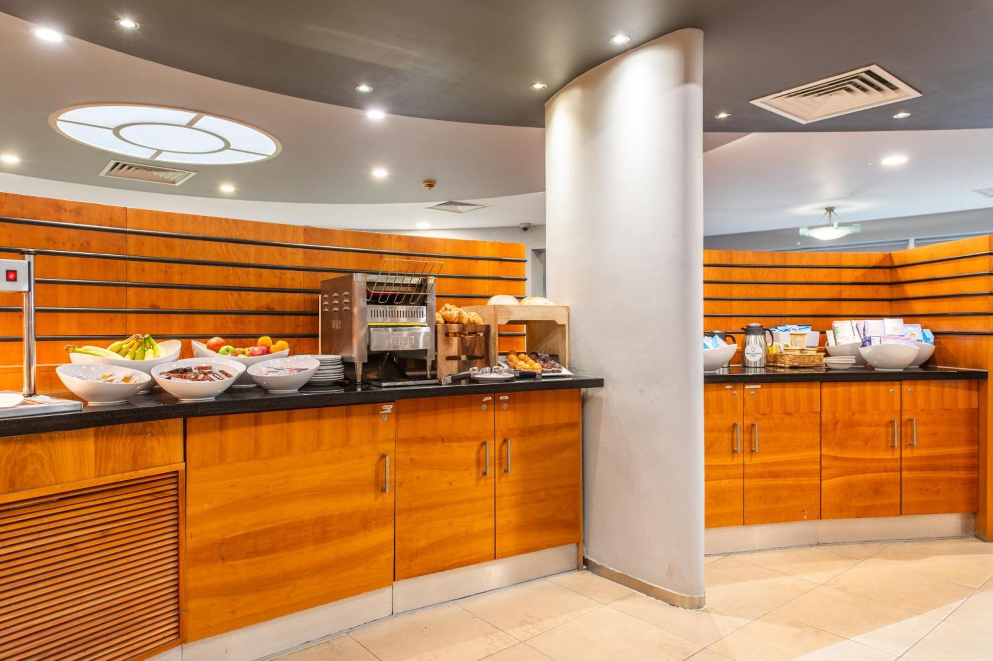 Holiday Inn Express Ramsgate - Minster By Ihg Esterno foto