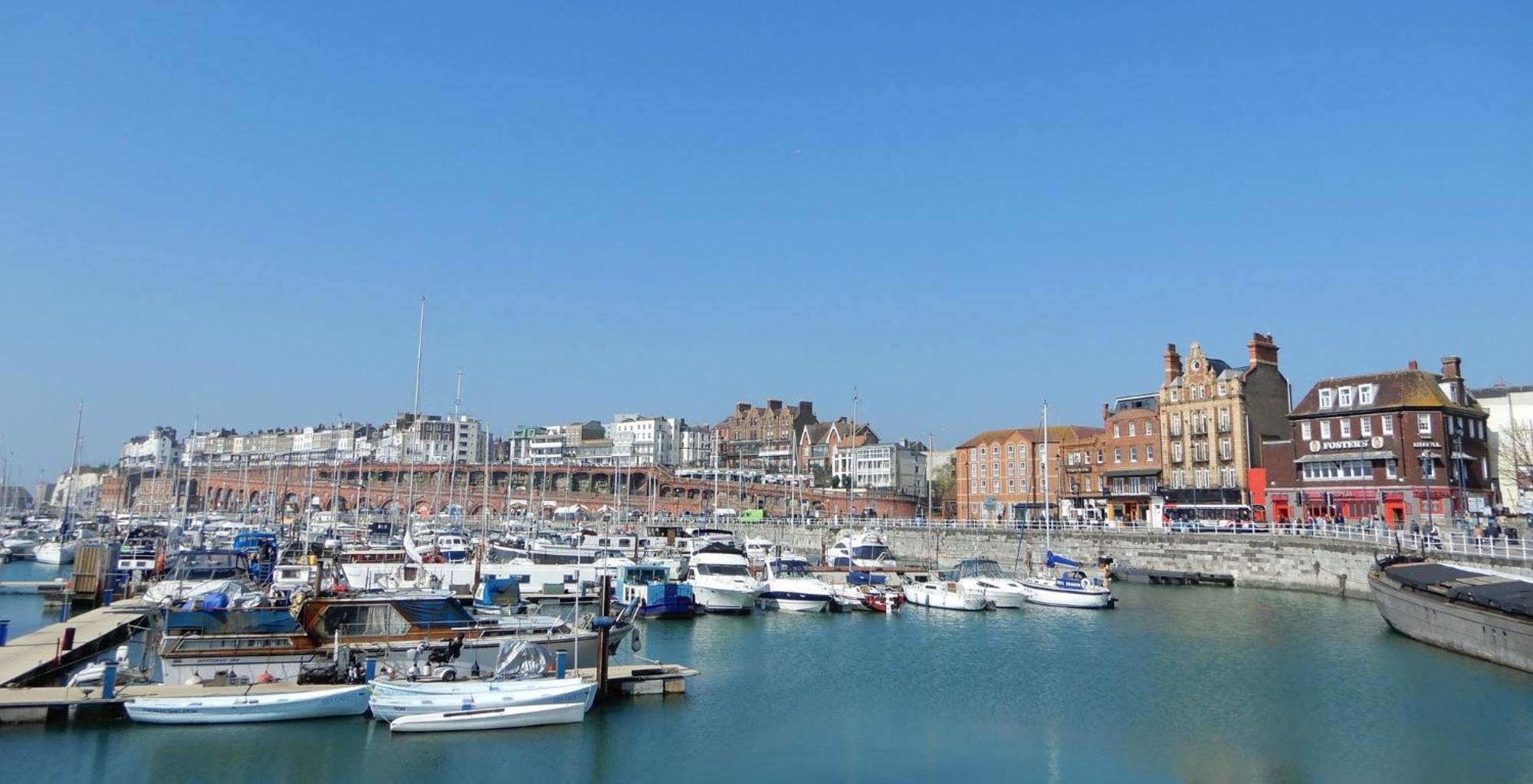 Holiday Inn Express Ramsgate - Minster By Ihg Esterno foto